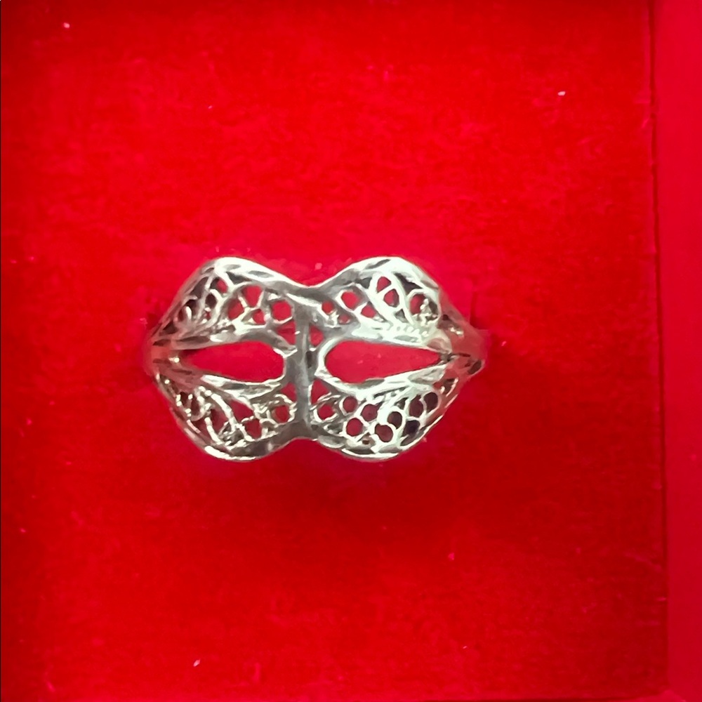 Intricate Sterling Silver Lace Ring